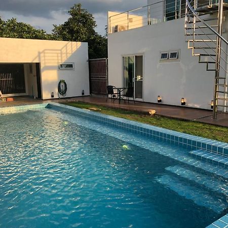 Chiang Khan Riverside Pool Villa מראה חיצוני תמונה